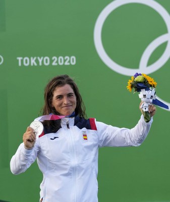 Maialen Chourraut, amb la medalla de plata en K1 femení dels Jocs Olímpics de Tòquio 2020 (Foto: COE / RFEP)