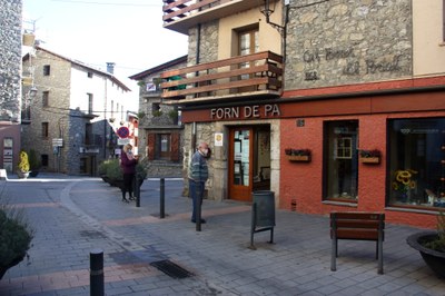 El nucli antic de Bellver de Cerdanya, aquest divendres al matí (Foto: ACN)