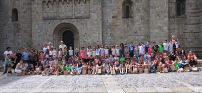 Alumnes participants a la Mostra Sambori d'Òmnium (Foto: Òmnium Alt Urgell)