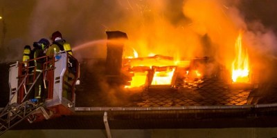 Incendi a l'edifici Tiffany's de la Massana (Foto: Tony Lara/El Periòdic d'Andorra)