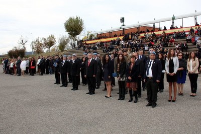 Imatge dels civils que han jurat bandera a Talarn (Foto: ACN)