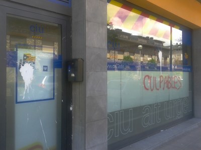 1 de maig 2012 - Pintades CIU