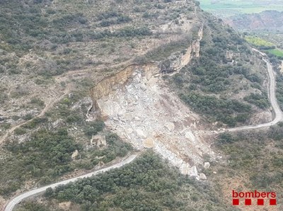Abast de l'esllavissada a la carretera LV-9124 a Castell de Mur