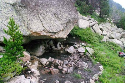 L'Abric d'Obagues de Ratera, poblat prehistòric a la zona d'Aigüestortes (Foto: ACN)