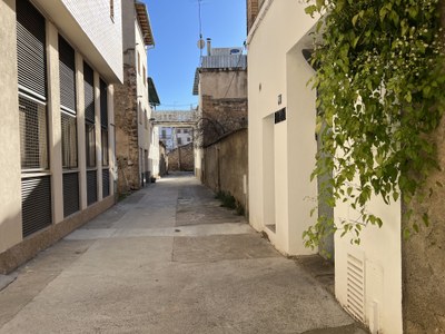 El carrer de 'la Bombilla', un dels indrets de Tremp on s'hi exercia la prostitució al primer terç del segle XX (Foto: ACN)