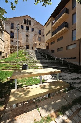 Oliana - Plaça Mare de Déu dels Àngels