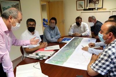 Reunió d'Isidre Gavín amb els alcaldes de Sort i Rialp (Foto: ACN)