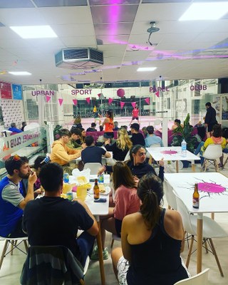 Partides nocturnes en el transcurs del 3r Torneig 24 Hores de Pàdel de l'Urban Sport La Seu