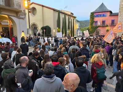 Concentració "pel dret a l'habitatge", a la Seu d'Urgell
