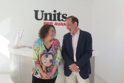 Elena Vidal, representant d'Units per Avançar a l'Ajuntament de Vielha e Mijaran, amb el líder de la formació a Catalunya, Ramon Espadaler (Foto: UpA)