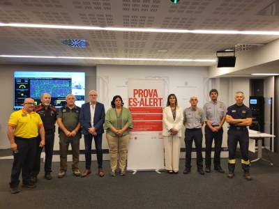 Seguiment de la prova d'enviament ES-ALERT de Protecció Civil avui a la delegació del Govern a Lleida (Foto: Protecció Civil)