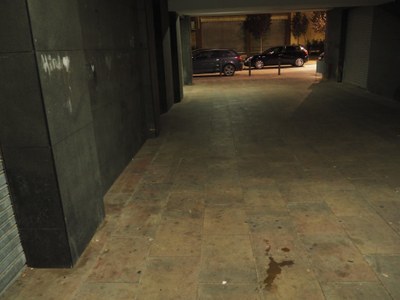Túnel interior dels blocs de pisos de la plaça del Camp del Codina