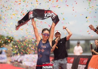 Lídia Puyals, a la meta de la prova Half d'Amposta (Foto: Tritour Amposta)