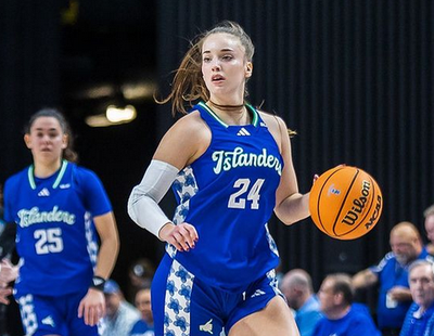 Violeta Verano, en un partit amb les Islanders (Foto: Texas A&M Corpus Christi)